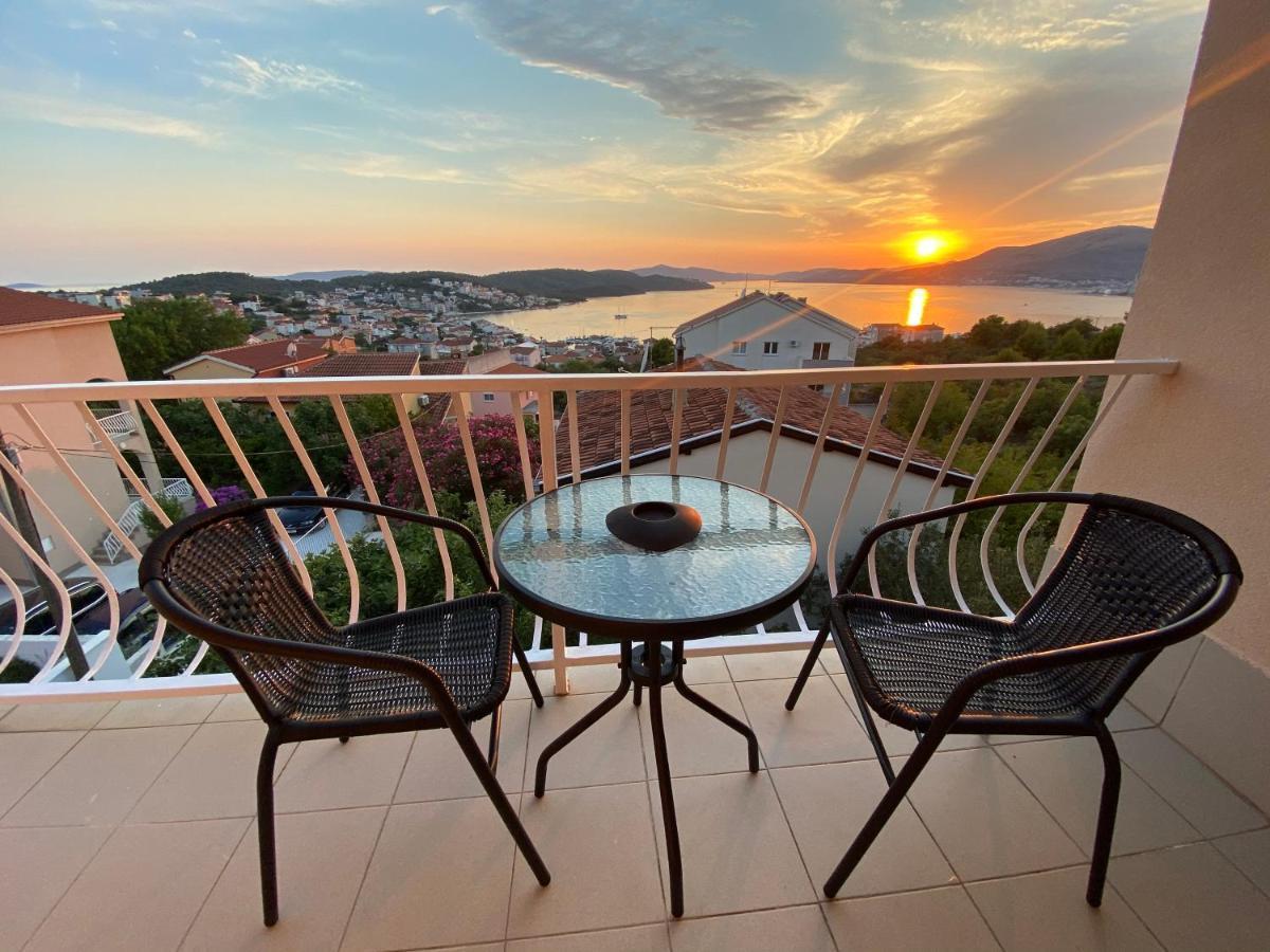 Apartment Ankica Trogir Exteriör bild