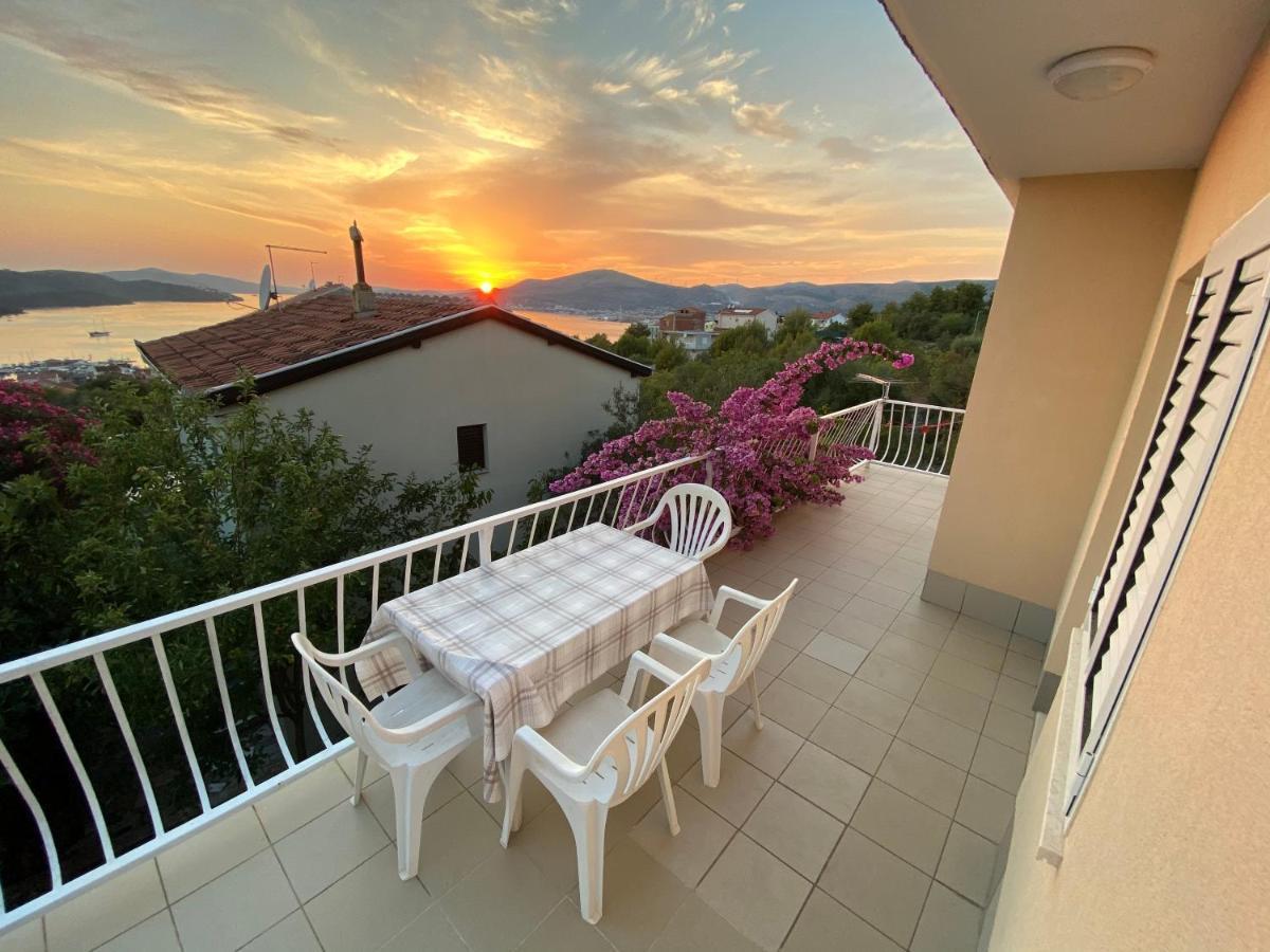 Apartment Ankica Trogir Exteriör bild