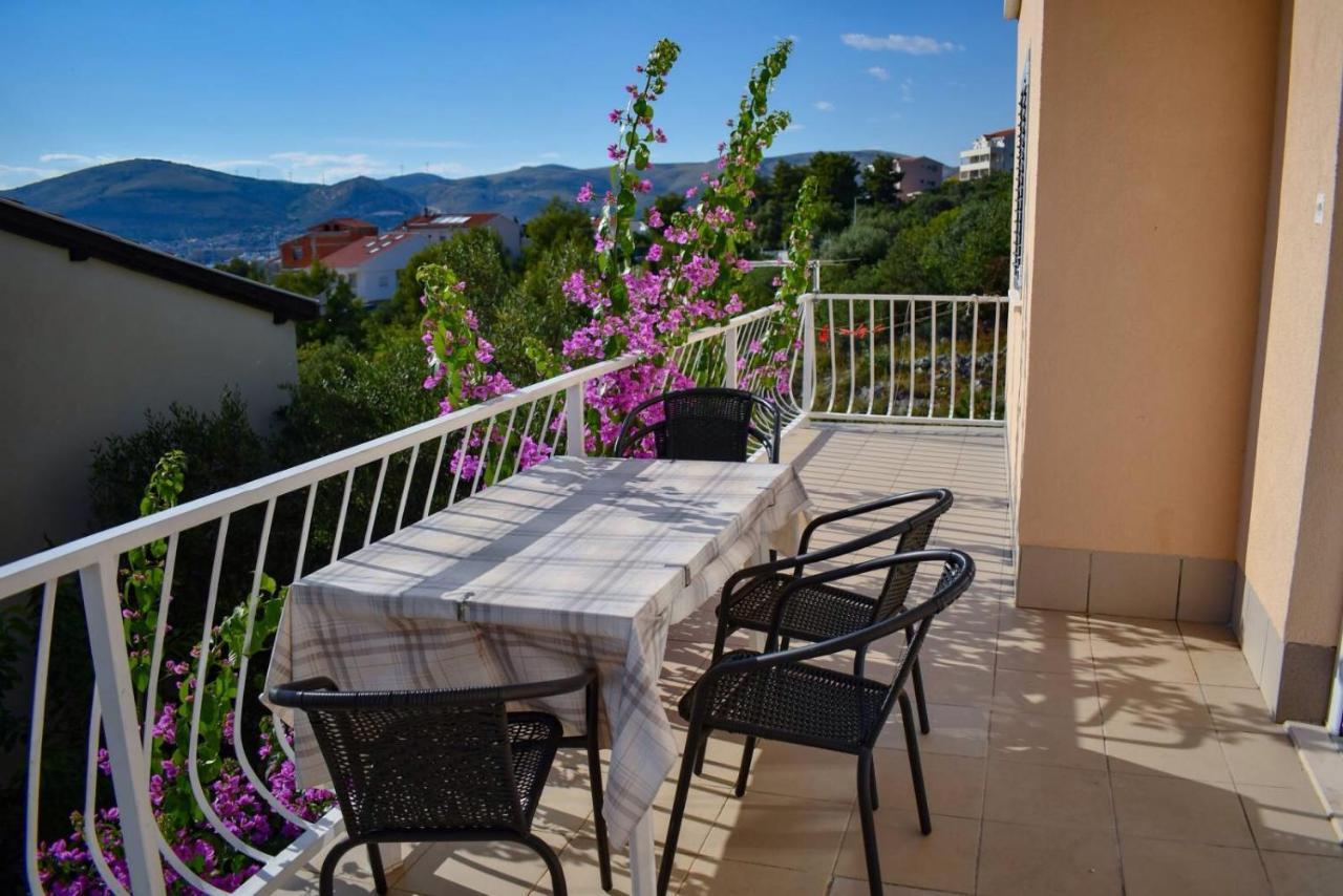 Apartment Ankica Trogir Exteriör bild